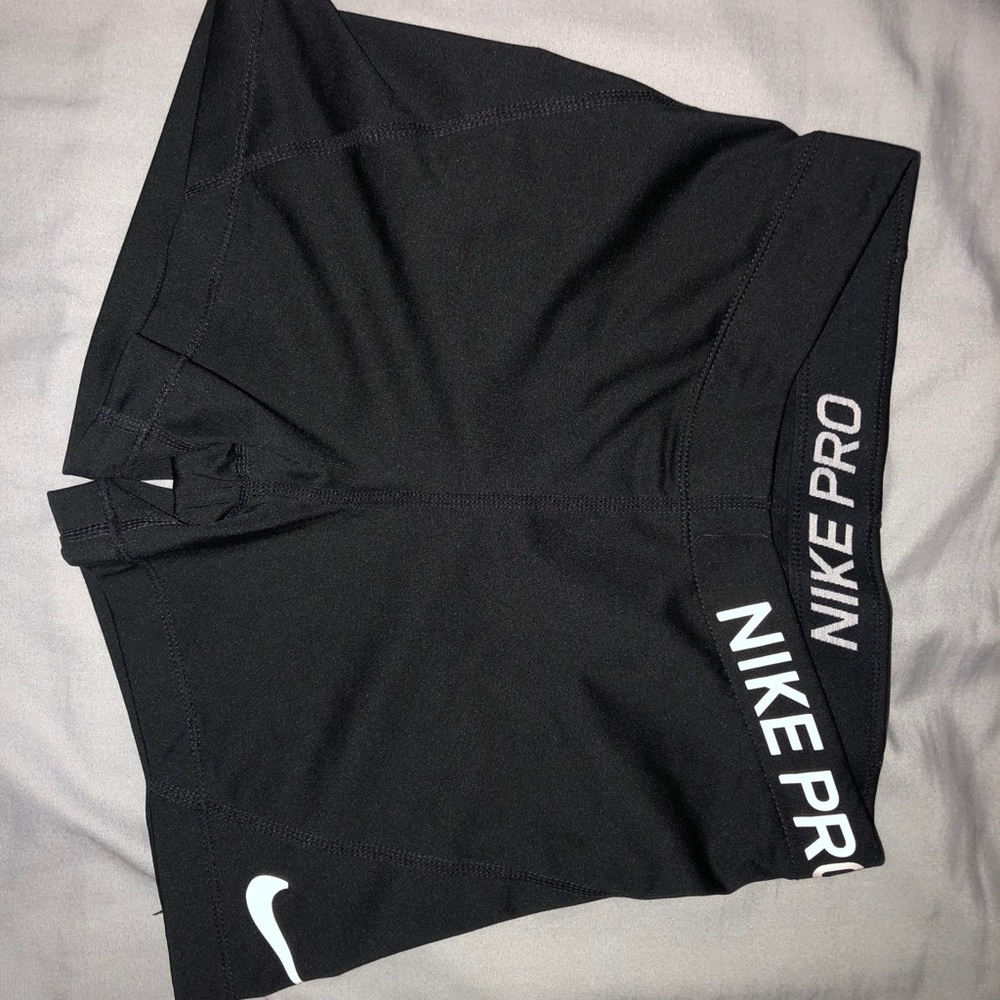 Black nike pros